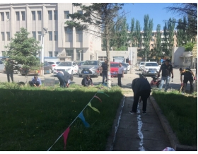 標(biāo)題：蒙發(fā)物業(yè)開(kāi)展院區(qū)清理活動(dòng)
瀏覽次數(shù)：3769
發(fā)表時(shí)間：2017-05-27