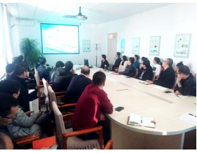 標(biāo)題：研究中心召開2017年度工作總結(jié)暨2018年度工作計(jì)劃會(huì)議
瀏覽次數(shù)：4360
發(fā)表時(shí)間：2018-03-12