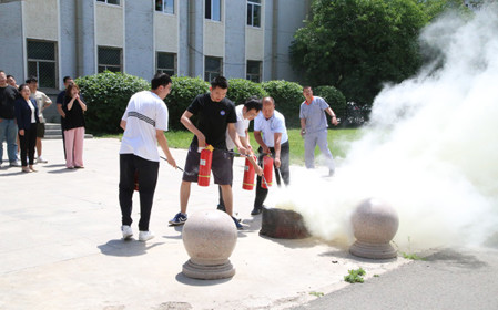 標(biāo)題：呼和浩特分院組織開(kāi)展消防安全講座培訓(xùn)與演練活動(dòng)
瀏覽次數(shù)：1027
發(fā)表時(shí)間：2024-06-14